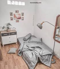 Ini adalah sebuah contoh desain kamar tidur sederhana yang cukup unik dan berbeda dari segi kreativitas. Dekorasi Kamar Tidur Tanpa Ranjang Cantik Dan Hemat Biaya Homeshabby Com Design Home Plans Home Decorating And Interior Design