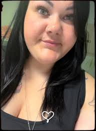 Hiiii! Not in the Tacoma area.. I'm from Lewis County 🤷🏻‍♀️ 38, have  weekends off, 💨 🍃 friendly, I keep my gas tank