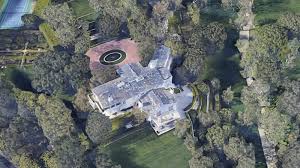 Дже́ффри престон «джефф» бе́зос (англ. Jeff Bezos Buys David Geffen S La Mansion For A Record 165 Million Robb Report