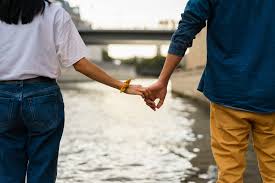 .islam & dating now before you jump the gun…it wasn't about muslims dating out of wedlock, but the contrary how once we are married how imperative it we have to remember to rekindle the flames that started the marriage in the first place. Losing My Virginity As A Young Muslim Woman Sbs Life