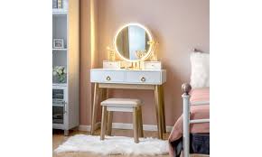 This vanity makeup table set contains everything that you need to be comfortable when applying your makeup. Makeup Vanity Table White Saubhaya Makeup