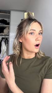 Emilia Von Justin Und Den Dyson