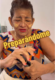 Preparándome para una cita 🥰 @Sandra Hernández #TiaMaria #Maquillaje #Mujer