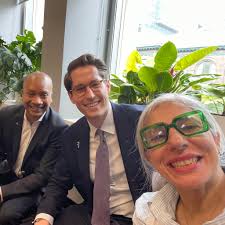 Shiran Isaacksz 🇨🇦 (@shiranisaacksz)