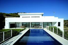 Luxury Villas Spain Aqui Villas Prestige Offers The Best Collection Of Properties In Each Of Our Destinations Location Villa Moderne Villa Immobilien Spanisch