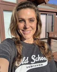 Jenna Lewis's Instagram, Twitter & Facebook