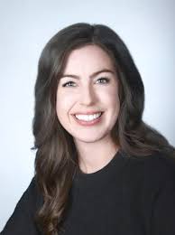 Ariana Hansen's Instagram, Twitter & Facebook