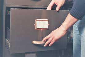 Professional organizer charlotte steill of simply put organizing has a smart system for identifying, storing, and dealing with papers that need attention, all in just minutes a day. The Best Way To Organize Paper Files 4 Tips For Organizing Files At Home Filling The Jars
