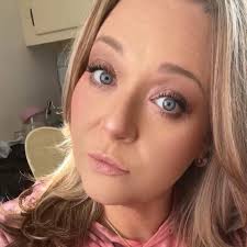 It's all summer vibes for Mitzy! 🏖️ She's been waiting all year for a  chance to hit the beach, and the time has finally arrived. All that's left  is to pick the