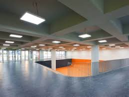 Dr ioan mesota între două corpuri existente operează cu referințe moderniste determinate de arhitectura clădirii vechi, inserând școala în oraș și aducând spațiul public. Extinderea Care Devine Centru Dsba Colegiul NaÈional Doctor Ioan Mesota BraÈov E Zeppelin Ro