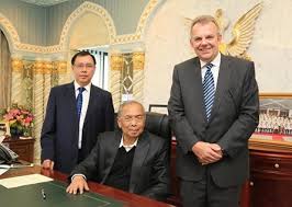 Bob taylor, operations director, drinking water services, south west water, uk. Sarawak Energy S Group Ceo Minister Of Public Utilities Courtesy Call On The Chief Minister Of Sarawak Sarawak Energy