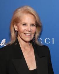 Paul Vogel, Daryl Roth and Amanda Roth Salzhauer Photo (2022-04-20 09:23:37)