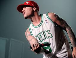 On the album's second single, the way i am, he tells his fans about the pressure his record company puts on him to surpass the sale of my name is. Hd Wallpaper Fred Durst Limp Bizkit One Person Men Indoors Tattoo Waist Up Wallpaper Flare