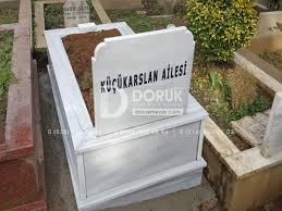 Sizlerde sayfamıza katkı sağlamak isterseniz yorum kutusuna güzel sözlerinizi bekliyoruz. Tek Kisilik Bas Tasi Genis Mezar Modeli Doruk Mezar