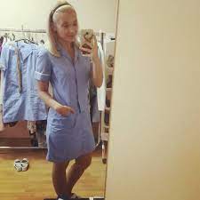 Přesto si řekla, že bude i nadále pracovat, nejspíš aby přišla na jiné myšlenky. Anicka Slovackova Miri Do Ordinace V Ruzove Zahrade Showbiz Cz Clanek