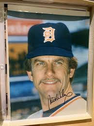 Detroit Tigers Milt Wilcox 8 x 10 autographed colored photo