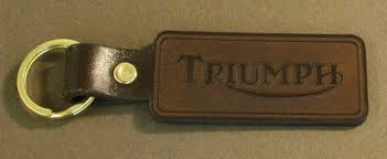 Porte Cle Rectangulaire De Cuir Triumph Moto Etsy Porte Cle Cuir Moto Cuir