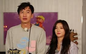 After 2 years, lee kwang soo boldly made a public move with his girlfriend lee sun bin on social networks. Lee Sun Bin Expresses Her Love Towards Lee Kwang Soo On Social Media Kdramastars