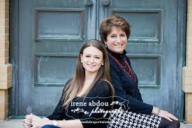 Cute Pose For Mother Daughter Grandmother Granddaughter Mother Daughter Photography Grandparents Photography Grandmother Granddaughter Photography