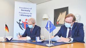 Germany's financial capital, frankfurt may first appear all buttoned up, but behind the corporate demeanour lurks a city brimming with cultural, culinary and shopping diversions. Germany Makes A Voluntary Contribution German Presidency News