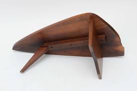 View round coffee table (1955) designed by nakashima george; George Nakashima Coffee Table ê±°ì‹¤íƒìž ê°€êµ¬ ìŠ¤íˆ´