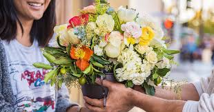 Enflowerment Flowers And Flavors Is A Premier Florist That Handcrafts Custom Flower Bouquets And Offers Fre Flower Delivery Online Florist Fresh Flowers Online