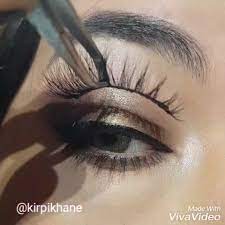 Takma Kirpik Nasil Takilir Sizler Icin Hazirladigimiz Bu Videomuzda Net Sekilde Gorebilirsiniz Kirpik Nasil Cikartilir Elinizle Kirp Eyeliner Kirpik Makyaj