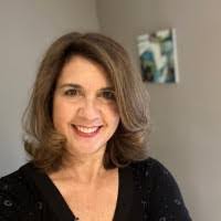 Elizabeth Crotty's Instagram, Twitter & Facebook