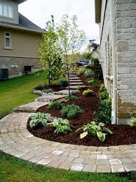 27 Easy And Cheap Walkway Ideas For Your Garden Side Yard Landscaping Backyard Landscaping Backyard Decor