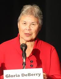 Kim Deberry's Instagram, Twitter & Facebook