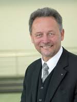 Grenke widerspricht vorwürfen, dass er selbst zahlungen von unternehmen erhalten habe, die von der grenke ag übernommen wurden. Drei Silberne Tannen Und Ein Dorf In Recife