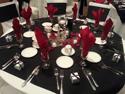 White Table Cloth With Black Topper And Red Napkins Red Napkins Black Napkins Blue Napkins
