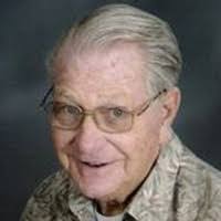 Lee Hermsen's Instagram, Twitter & Facebook