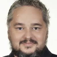 900+ profile według frazy „Daniel”