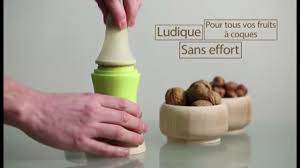Le Casse Noix Noisette Le Toha Eken Youtube