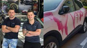 Ostatnio możemy oglądać braci collins w programie ameryka express. Bracia Collins Chca Wyremontowac Auto Pielegniarki Z Gliwic