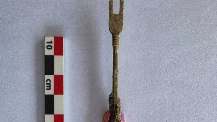 ΒΤΑ: Σπάνιο αρχαίο ιατρικό εργαλείο ανακαλύφθηκε κατά τις ανασκαφές στην  Ηράκλεια Σιντική – Times News