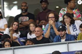 Bangalter lives with his wife, french actress élodie bouchez. Elodie Bouchez Son Mari Thomas Bangalter Groupe Daft Punk Leur Fils Roxan Et Tara Jay Sylvain Wiltord Et Francois Civil Dans Les Tribunes Lors De La Ligue Purepeople