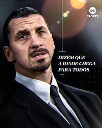 O tempo passa e Zlatan Ibrahimovic continua voando! 💪🇸🇪 Completando 44  anos hoje, o sueco se aposentou apenas há três, quando já tinha entrado pra  lista dos "quarentões" e até hoje segue