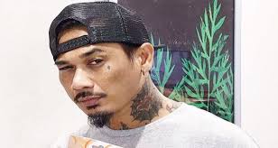 Jerinx yang dinyatakan bebas murni ini menghirup udara bebas, selasa pagi. Jerinx Sid Bebas Hari Ini Sahabat Menyambut Bahagia Jpnn Com