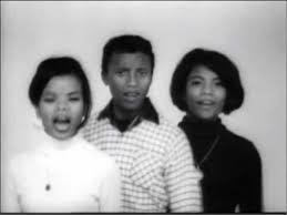 Les Surfs Scandale Familial Surfs Music Songs