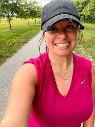 Erin Grunewald's Instagram, Twitter & Facebook