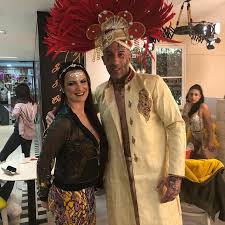 Elma aveiro was born on march 10, 1979 in portugal (41 years old). Fama Show Elma Aveiro Revoltada Com Noticias A Seu Respeito Nao Sei Se Me Da Vontade De Rir Ou De Vomitar