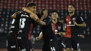 Newell's y palestino ocupan el tercer y cuarto lugar de la tabla del grupo f, respectivamente, por lo que se jugarán puntos clave en el estadio el teniente de la ciudad de rancagua (centro). Lfy8 Vfrqcpw4m