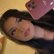 Nadia Azmi (@itsNadiaAzmi)