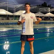 Su conclusión fue que en chile no importa tanto a qué universidad fuiste, si estudiaste afuera o te sacaste las mejores notas, como el colegio del que saliste o quiénes son tus papás. La Reina Auf Twitter Vecino Clasifica A Juegos Olimpicos De Tokio Con Solo 17 Anos Eduardo Cisternas Saco Pasajes Para Representar A En 400 Metros Libres De Natacion El Alcalde