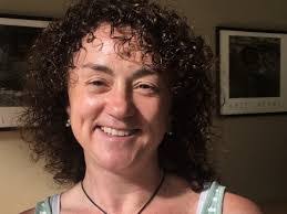 Lori Bettencourt's Instagram, Twitter & Facebook