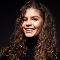 Lisa Holz's Instagram, Twitter & Facebook