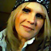 Tara Messer's Instagram, Twitter & Facebook