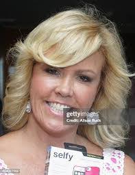 Mary Kari's Instagram, Twitter & Facebook